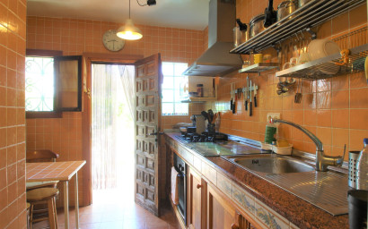 Resale - Townhouse -
Villamartín