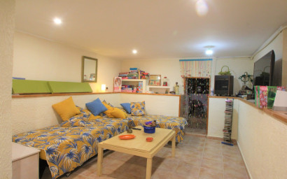 Resale - Townhouse -
Villamartín