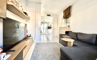 Revente - Appartement -
Punta Prima