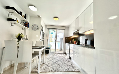 Revente - Appartement -
Punta Prima