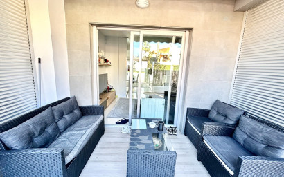 Revente - Appartement -
Punta Prima
