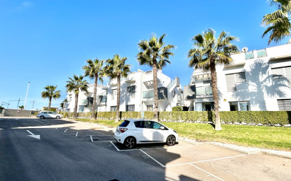 Revente - Appartement -
Punta Prima