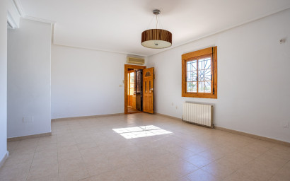 Herverkoop - Villa -
Benijofar