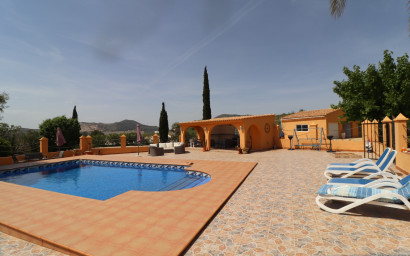 Resale - Finca - Country Property -
Hondón de las Nieves - La Canalosa