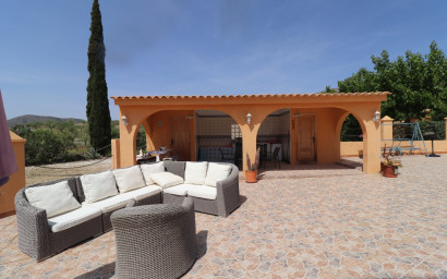 Resale - Finca - Country Property -
Hondón de las Nieves - La Canalosa
