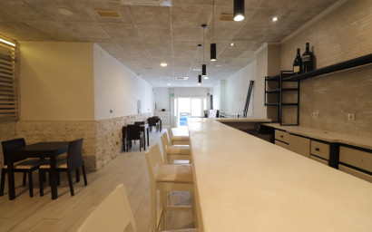 Revente - Local commercial -
Benijofar - Benijofar - Village