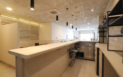 Revente - Local commercial -
Benijofar - Benijofar - Village