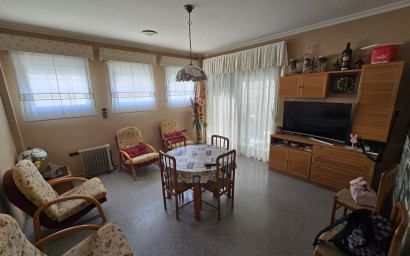 Resale - Villa -
Sax