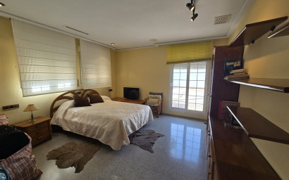 Resale - Villa -
Sax