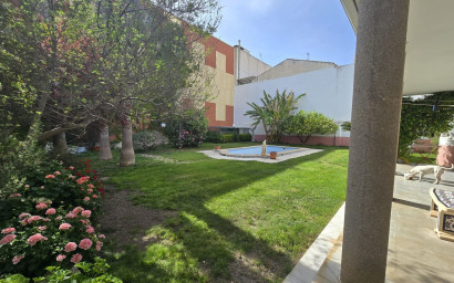 Resale - Villa -
Sax
