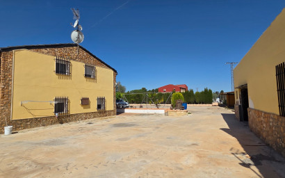 Resale - Villa -
Yecla