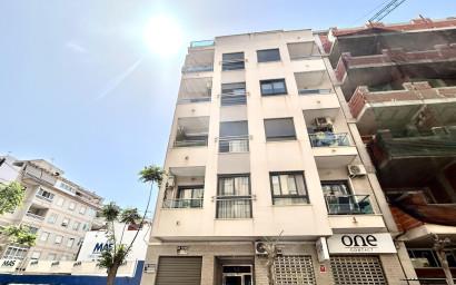 Herverkoop - Plat -
Torrevieja