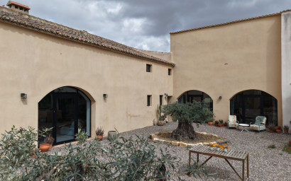 Resale - Commercial -
Almansa