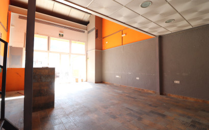 Revente - Local commercial -
Algorfa - La Finca Golf Resort