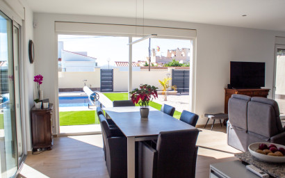 Revente - Villa -
Torrevieja - La Siesta