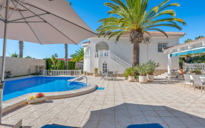 Revente - Villa -
Ciudad Quesada