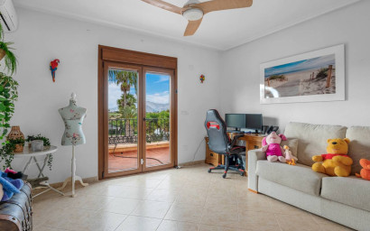 Revente - Maison de campagne -
Orihuela