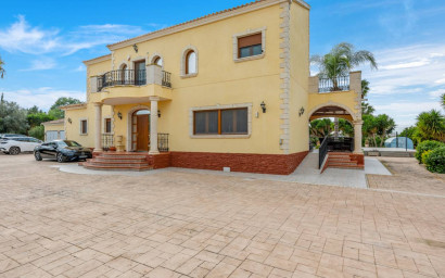 Revente - Maison de campagne -
Orihuela