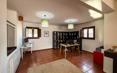 Resale - Villa -
Santa Pola - El Poble Llevanti