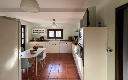 Resale - Villa -
Santa Pola - El Poble Llevanti
