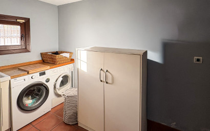 Resale - Villa -
Santa Pola - El Poble Llevanti