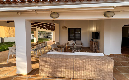 Resale - Villa -
Santa Pola - El Poble Llevanti
