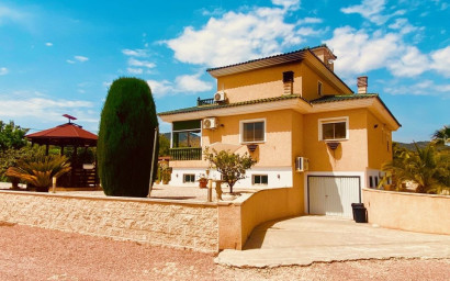 Revente - Villa -
Macisvenda - MACISVENDA