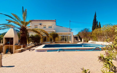 Revente - Villa -
El Canton