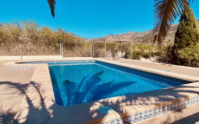 Revente - Villa -
El Canton