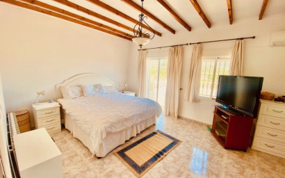 Revente - Villa -
El Canton