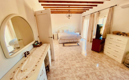 Revente - Villa -
El Canton