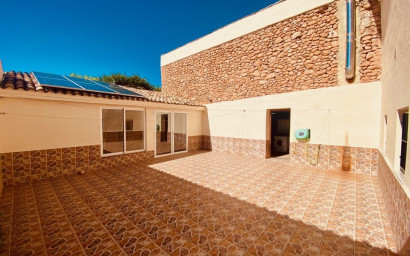 Revente - Villa -
El Canton