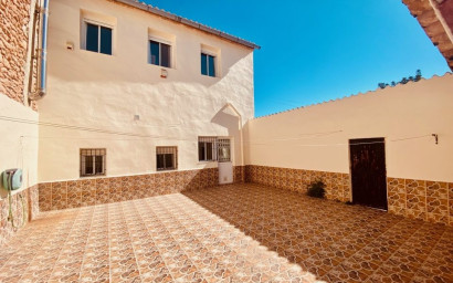Revente - Villa -
El Canton