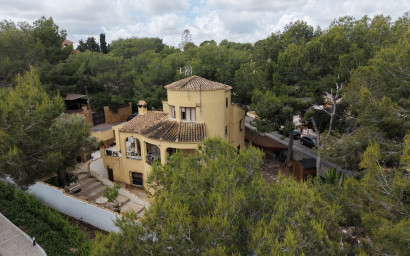 Resale - Villa -
Orihuela Costa - Villamartin