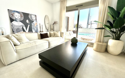 Revente - Villa -
Las Filipinas