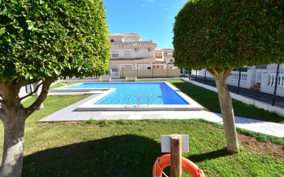 Herverkoop - Herenhuis -
Orihuela Costa - Playa Flamenca