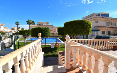 Herverkoop - Herenhuis -
Orihuela Costa - Playa Flamenca