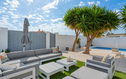 Revente - Villa -
Ciudad Quesada - Pueblo Bravo
