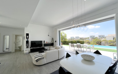 Herverkoop - Villa -
Las Colinas Golf Resort