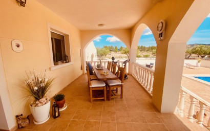 Revente - Villa -
Macisvenda - MACISVENDA