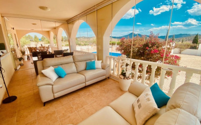 Revente - Villa -
Macisvenda - MACISVENDA