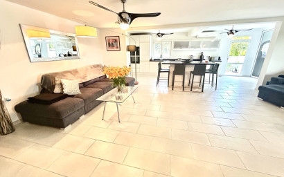 Revente - Villa -
Catral