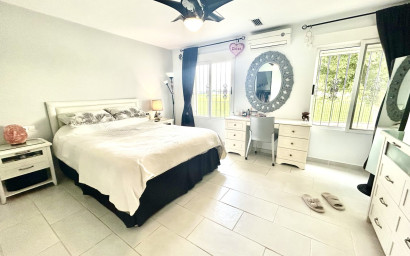 Revente - Villa -
Catral