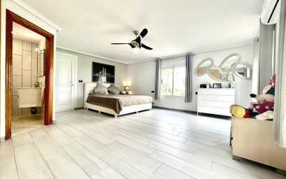 Revente - Villa -
Catral