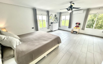 Revente - Villa -
Catral