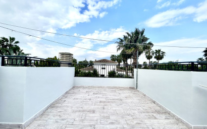 Revente - Villa -
Catral