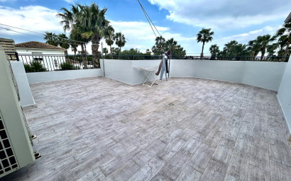 Revente - Villa -
Catral