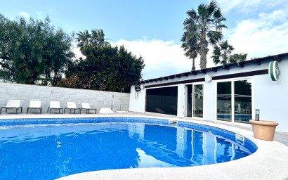 Revente - Villa -
Catral