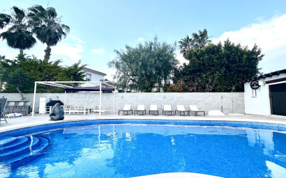 Revente - Villa -
Catral