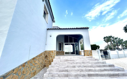 Revente - Villa -
Catral